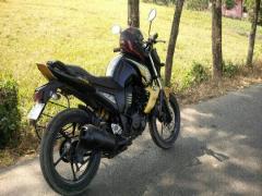 Yamaha FZs